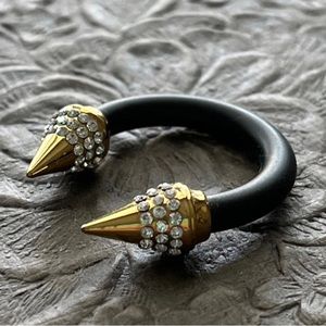 nOir spiked ring size 6-7